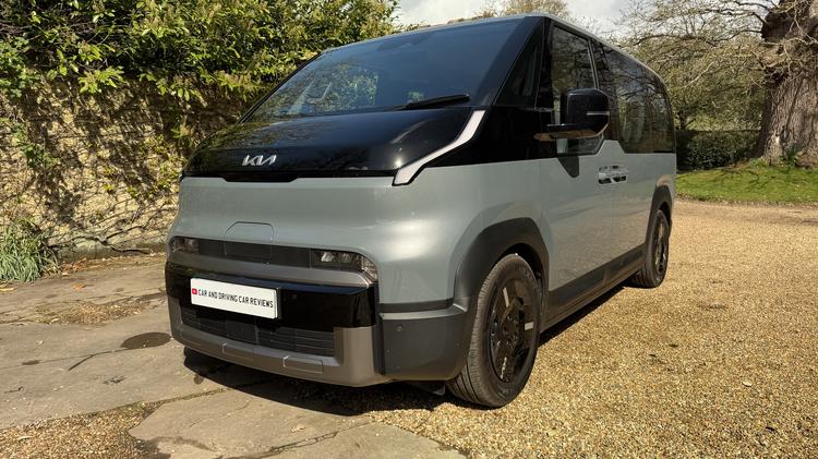 KIA PV5 ELECTRIC ESTATE 120kW Essential Long Range 71kWh 5dr Auto [7 Seat]